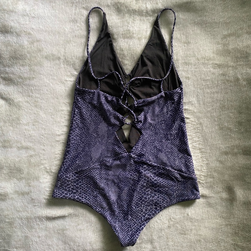 ACACIA SWIM - TRADED - Picture 2 of 3